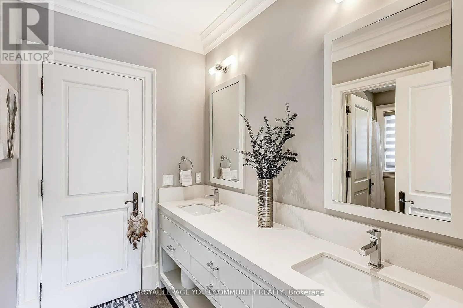 222 ST LEONARDS AVENUE