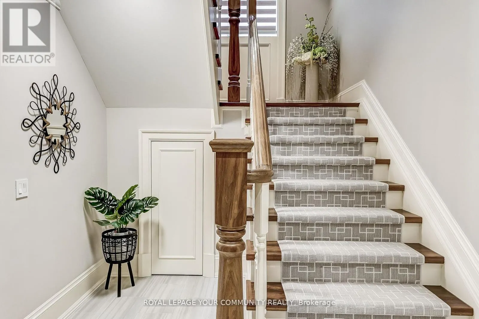 222 ST LEONARDS AVENUE