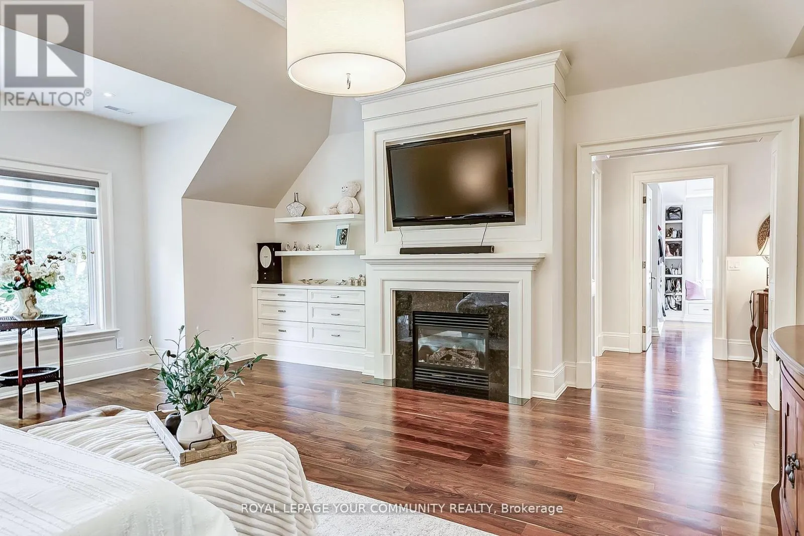 222 ST LEONARDS AVENUE