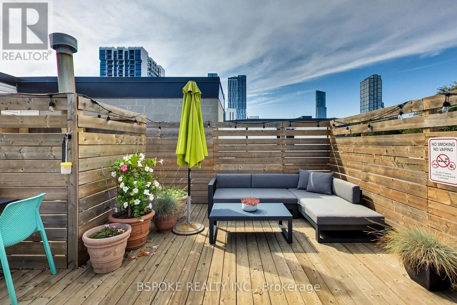 115 - 365 DUNDAS STREET E