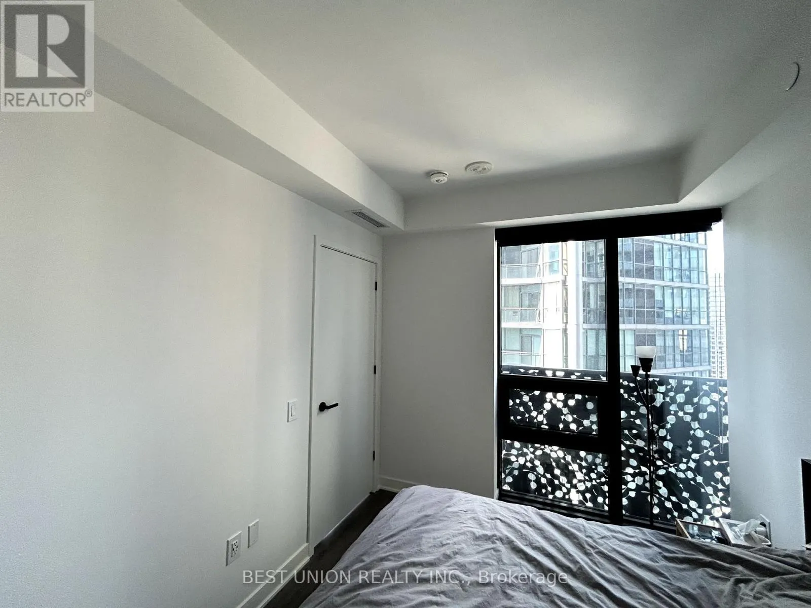 3109 - 55 CHARLES STREET E