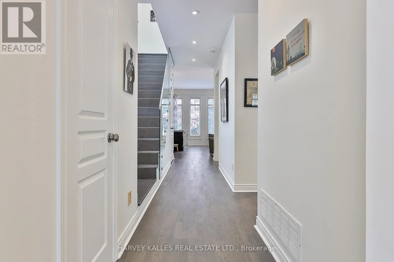 8 WEETWOOD STREET