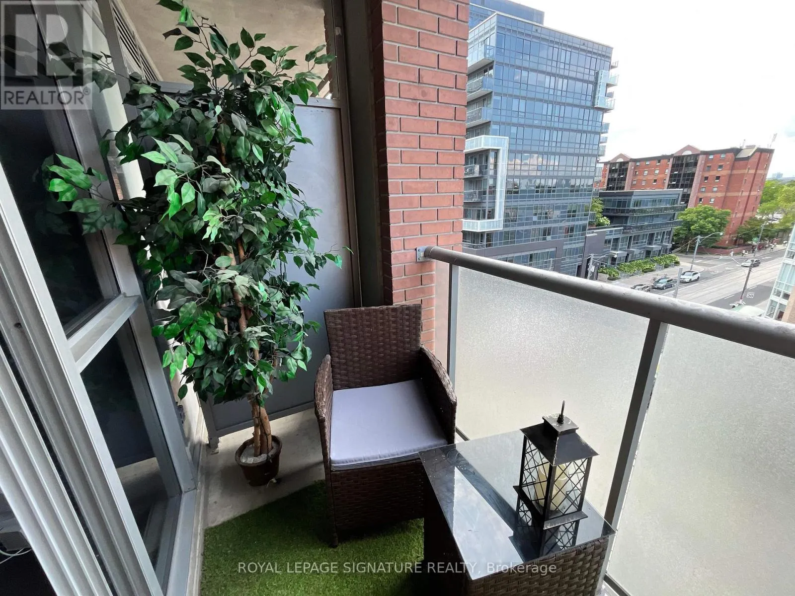 610 - 1005 KING STREET W
