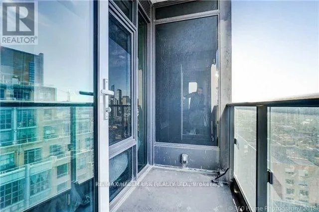 1403 - 435 RICHMOND STREET W