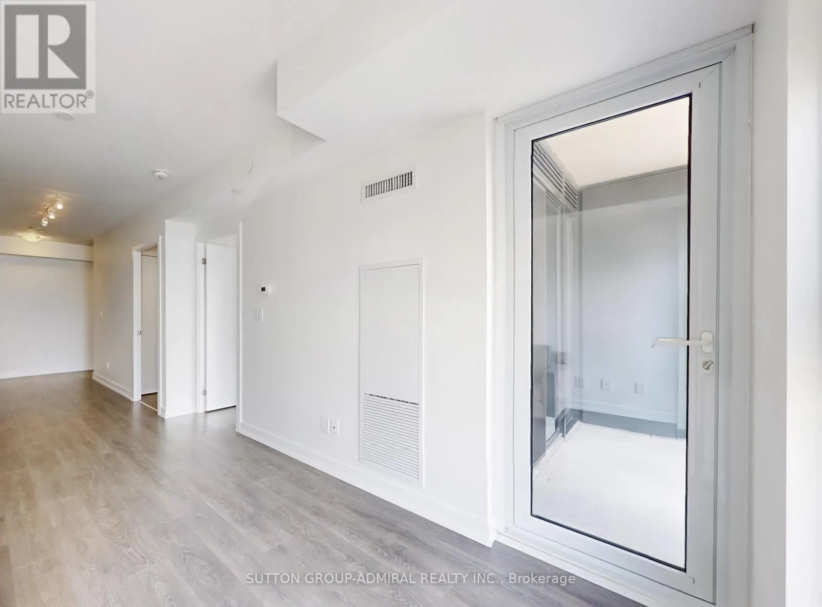 1601 - 159 WELLESLEY STREET E