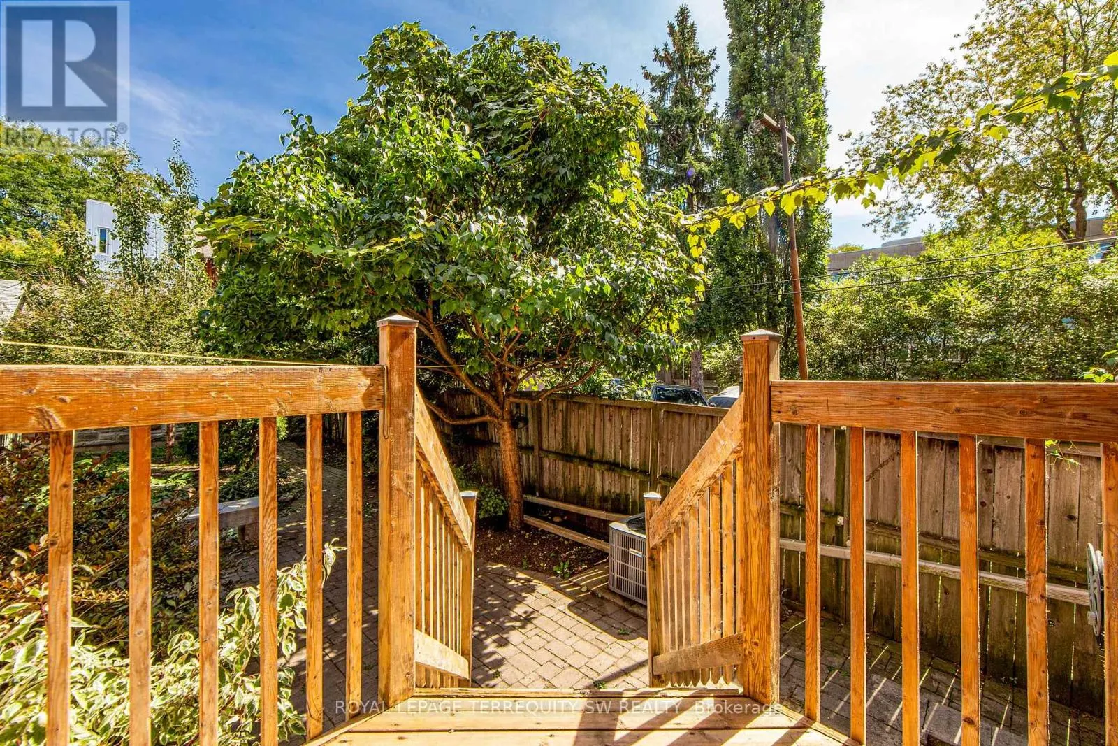 329 LIPPINCOTT STREET
