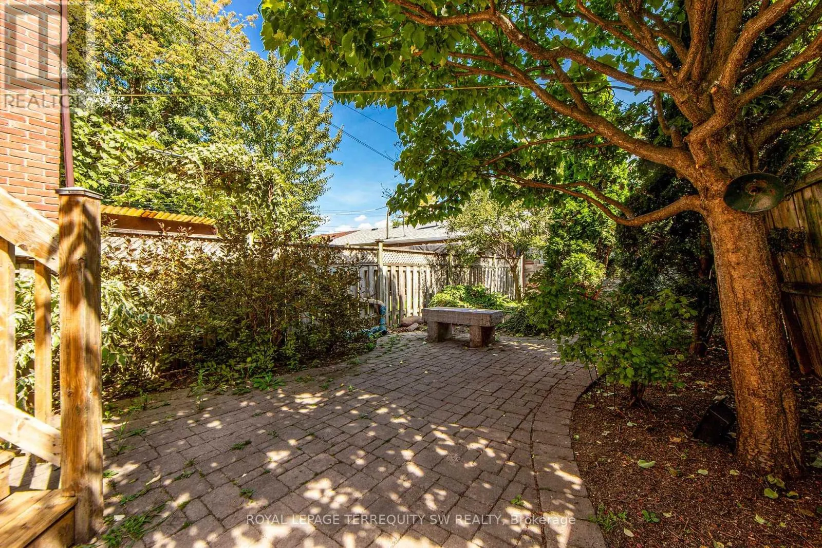 329 LIPPINCOTT STREET