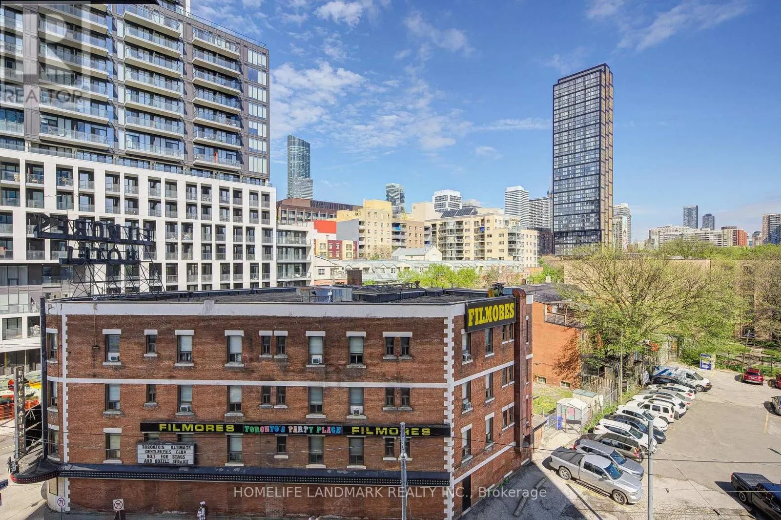 609 - 219 DUNDAS STREET E