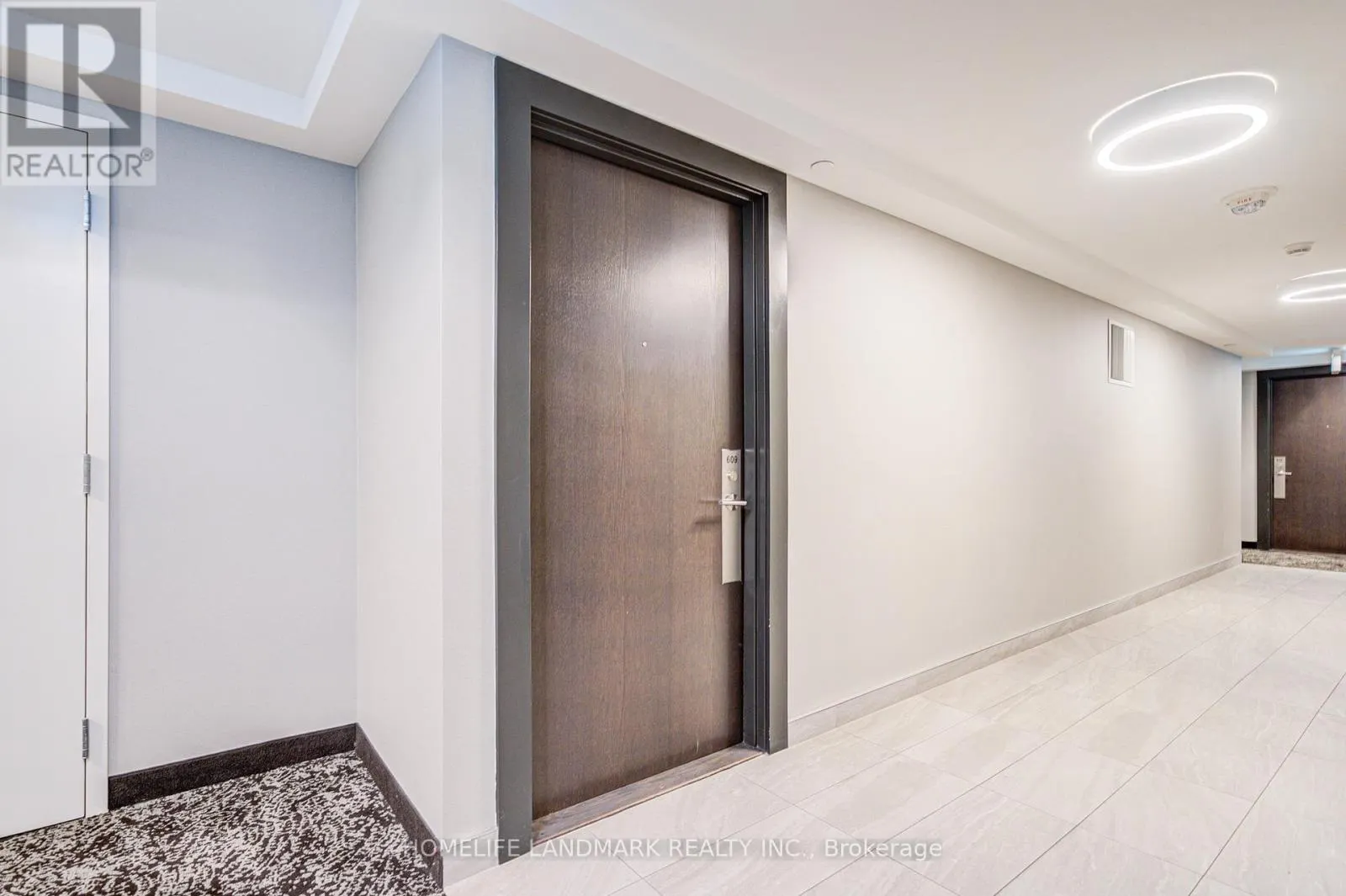 609 - 219 DUNDAS STREET E