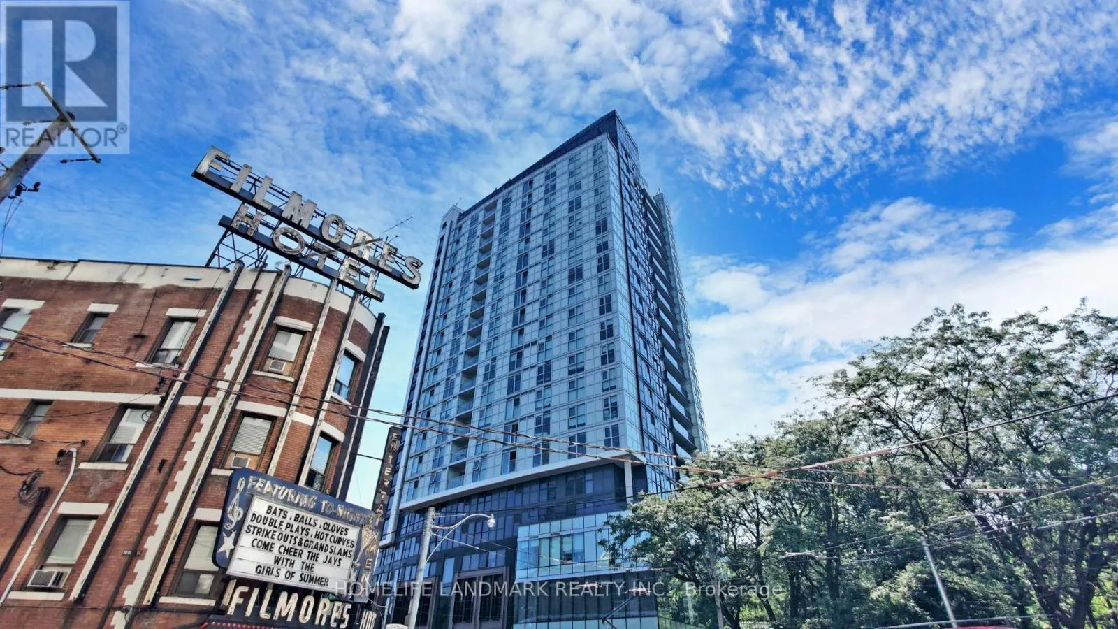 609 - 219 DUNDAS STREET E