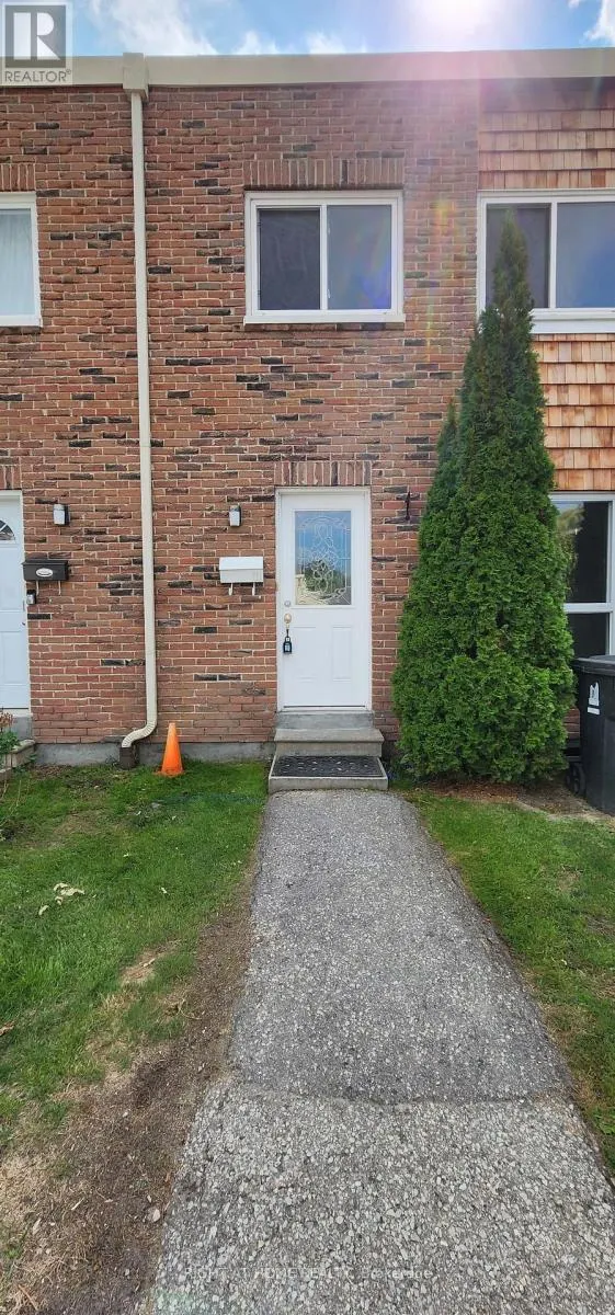 132 - 18 ELSA VINE WAY