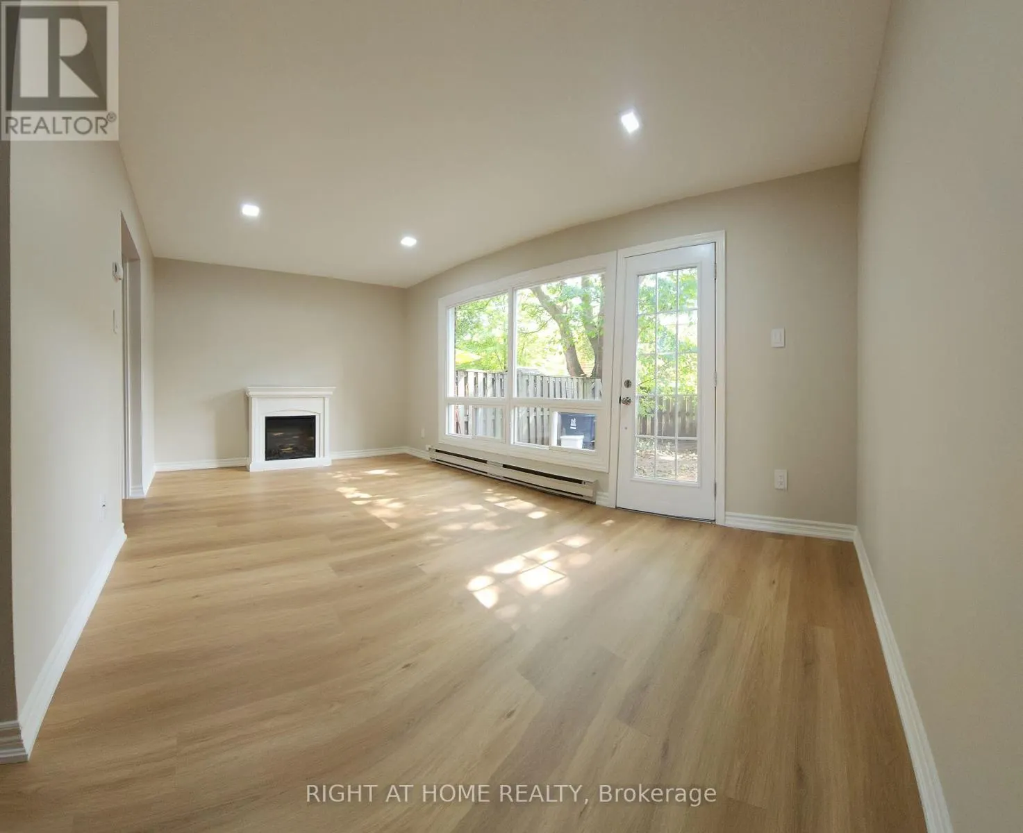 132 - 18 ELSA VINE WAY