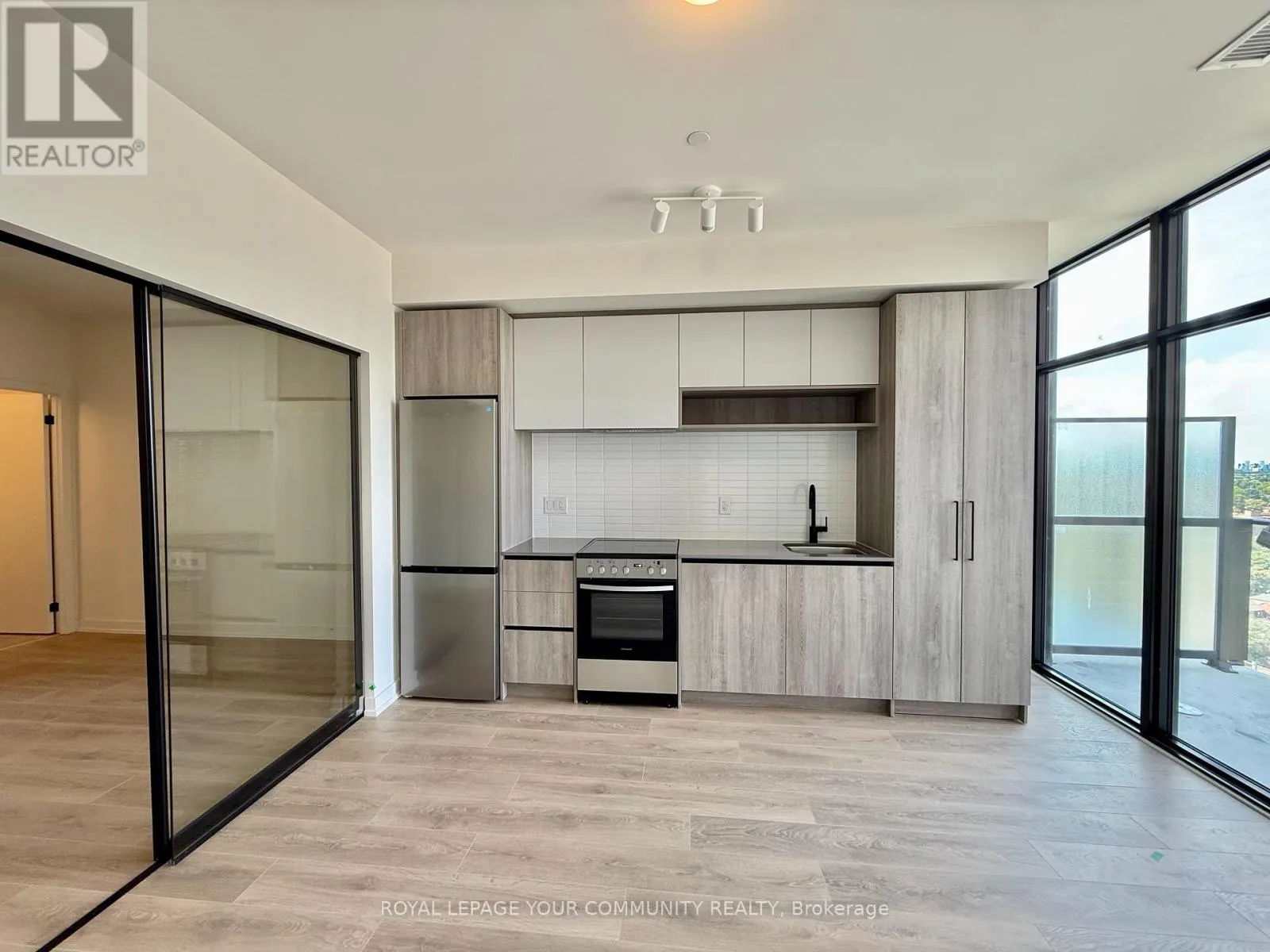 UPH 06 - 181 STERLING ROAD