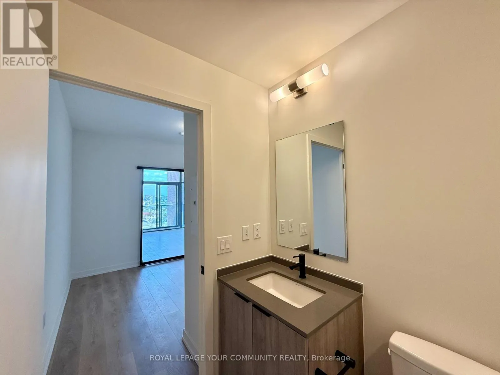 UPH 06 - 181 STERLING ROAD