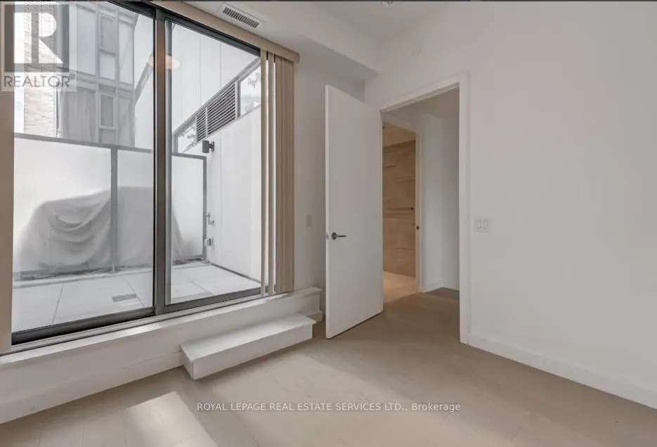 203 - 81 WELLESLEY STREET E