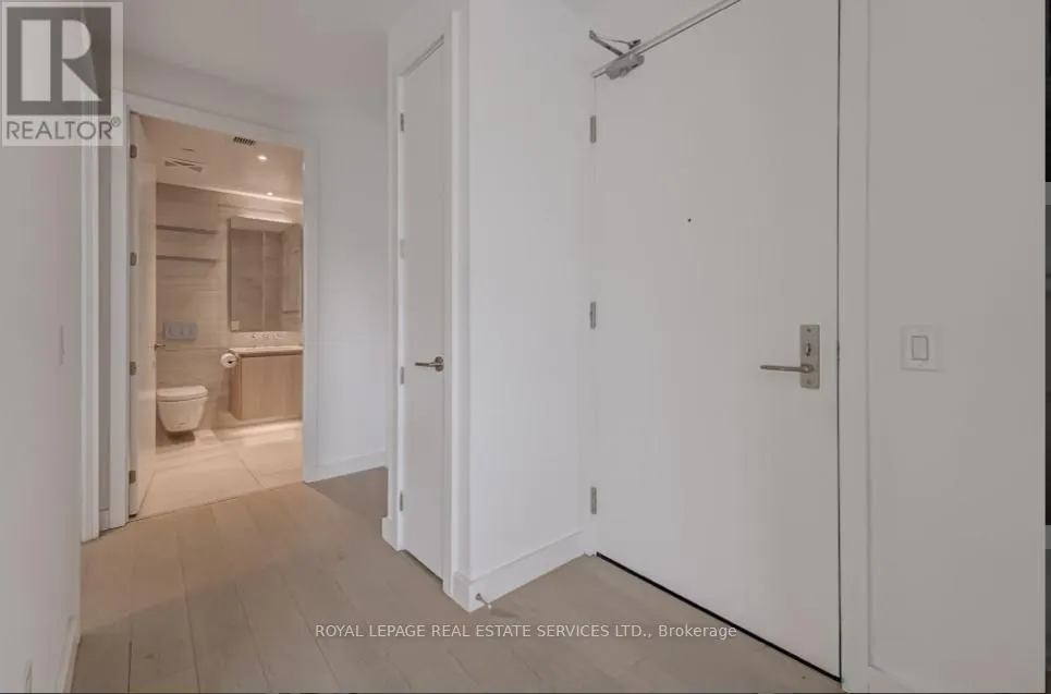 203 - 81 WELLESLEY STREET E