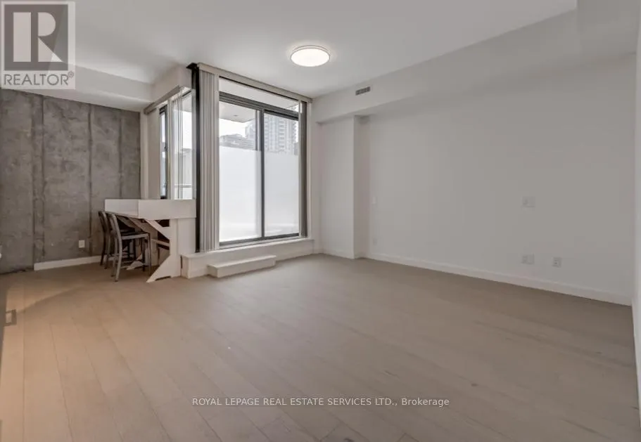 203 - 81 WELLESLEY STREET E