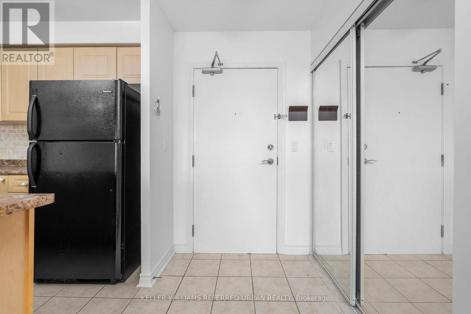 608 - 935 SHEPPARD AVENUE W