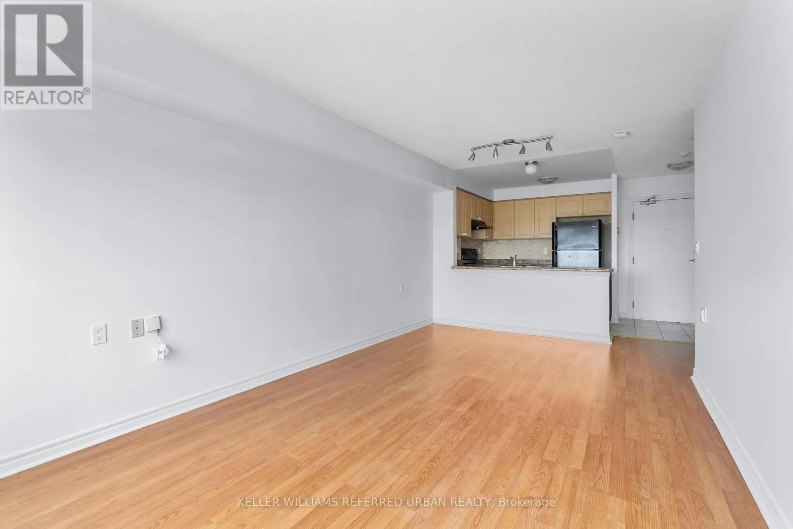 608 - 935 SHEPPARD AVENUE W