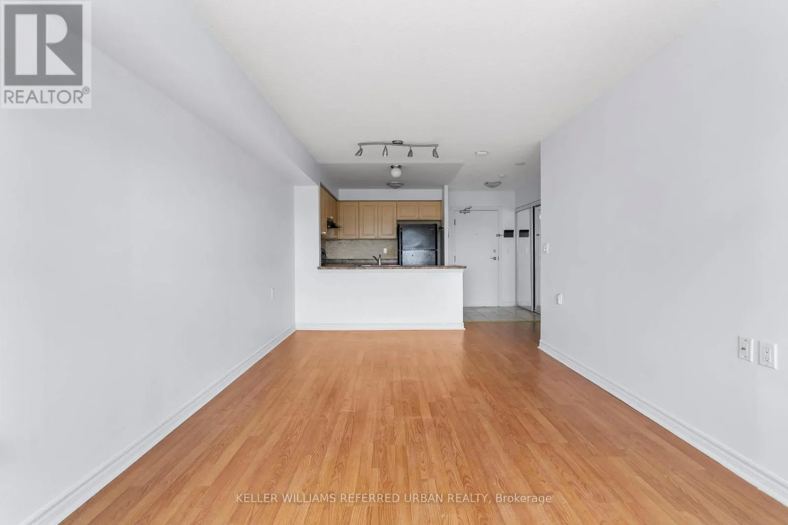 608 - 935 SHEPPARD AVENUE W