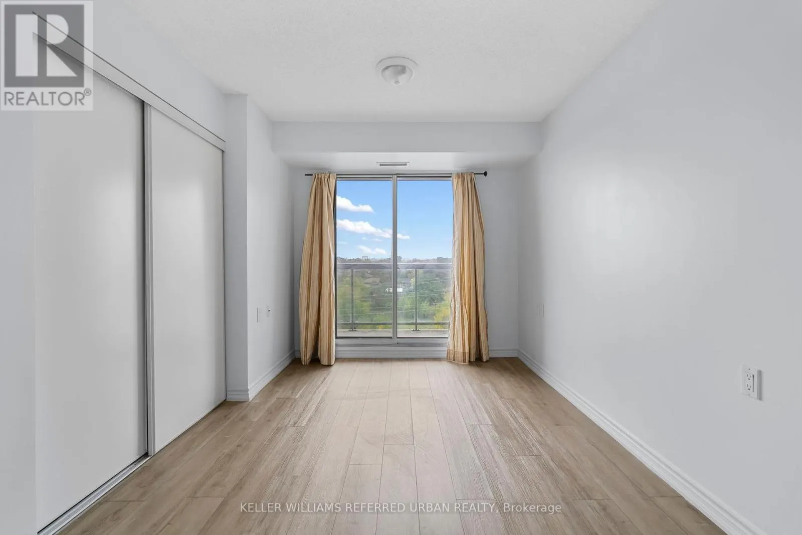 608 - 935 SHEPPARD AVENUE W