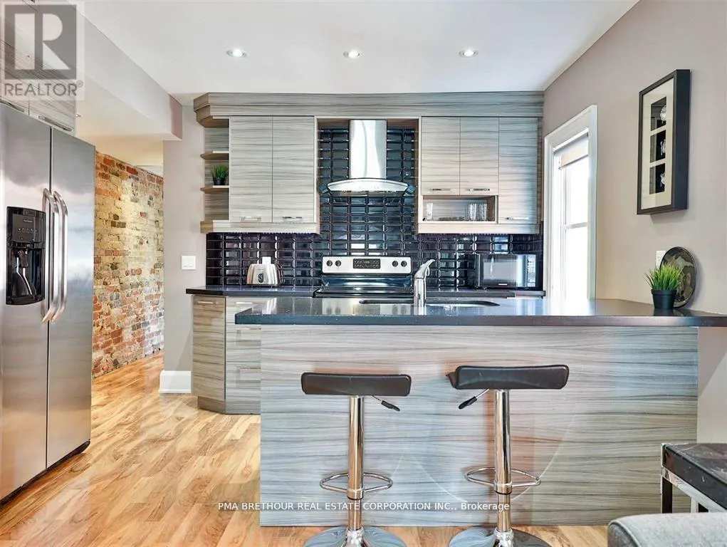 4 BELLE AYRE BOULEVARD