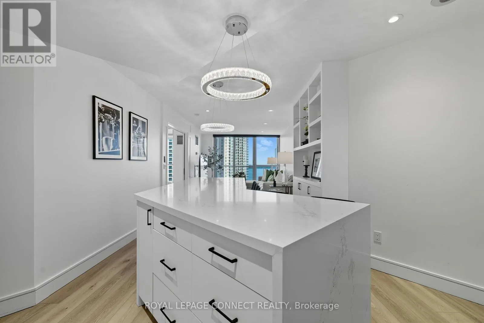 1504 - 208 QUEENS QUAY W