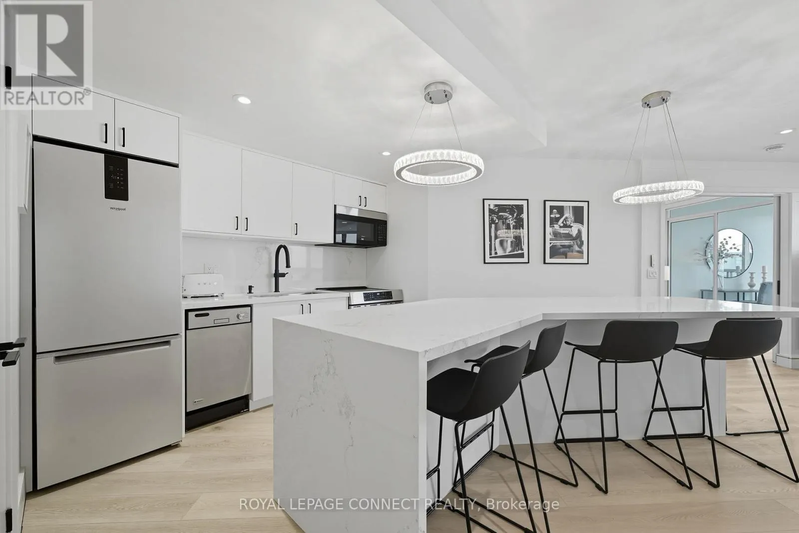 1504 - 208 QUEENS QUAY W