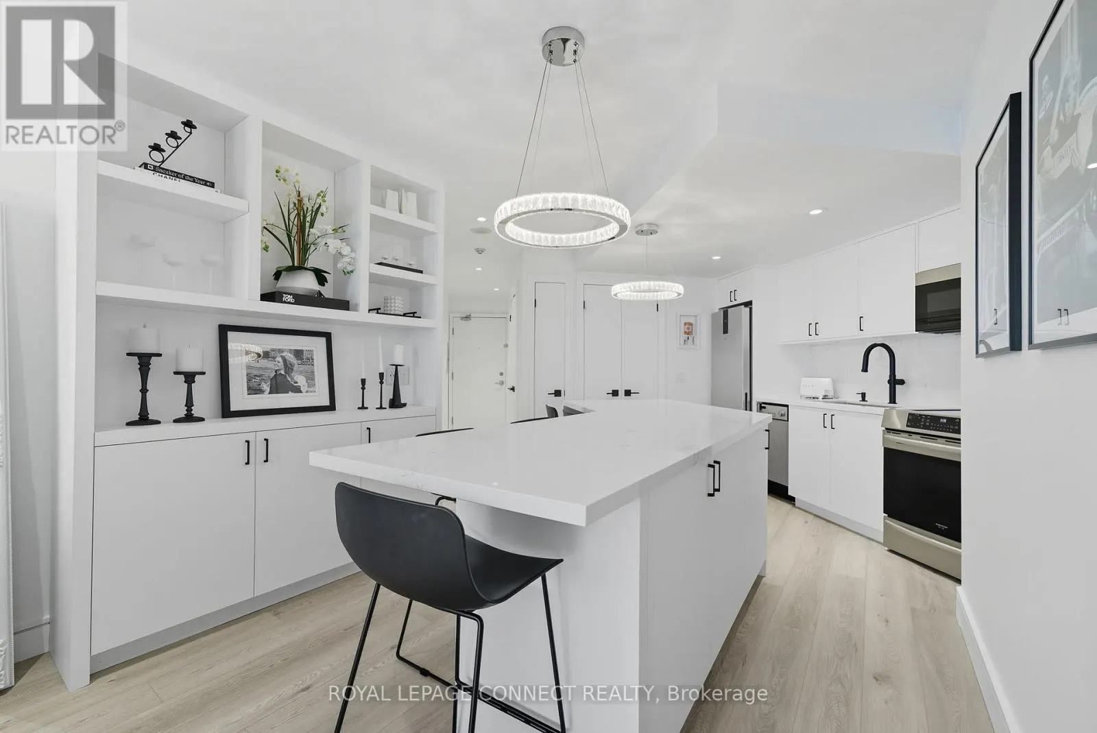 1504 - 208 QUEENS QUAY W