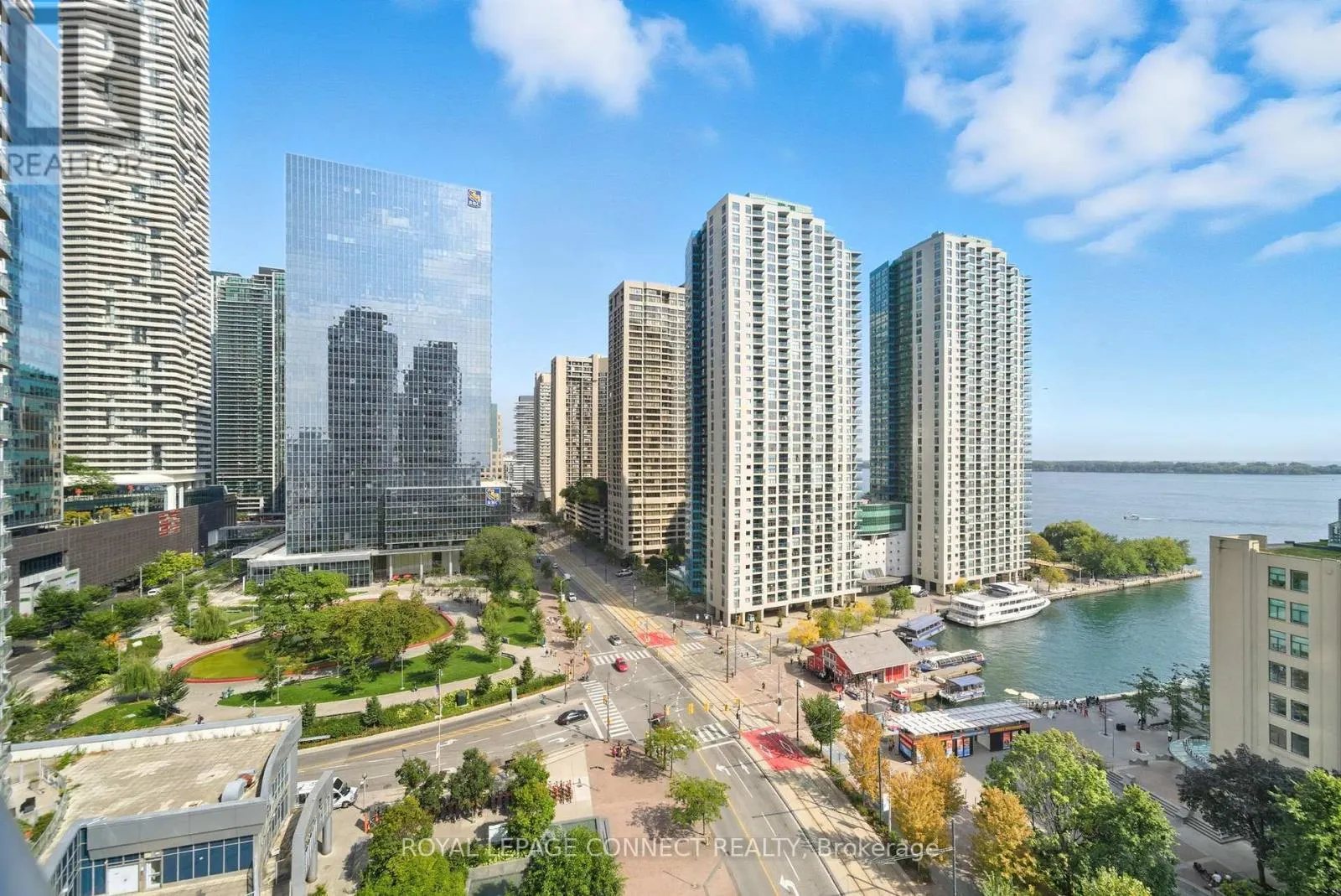 1504 - 208 QUEENS QUAY W