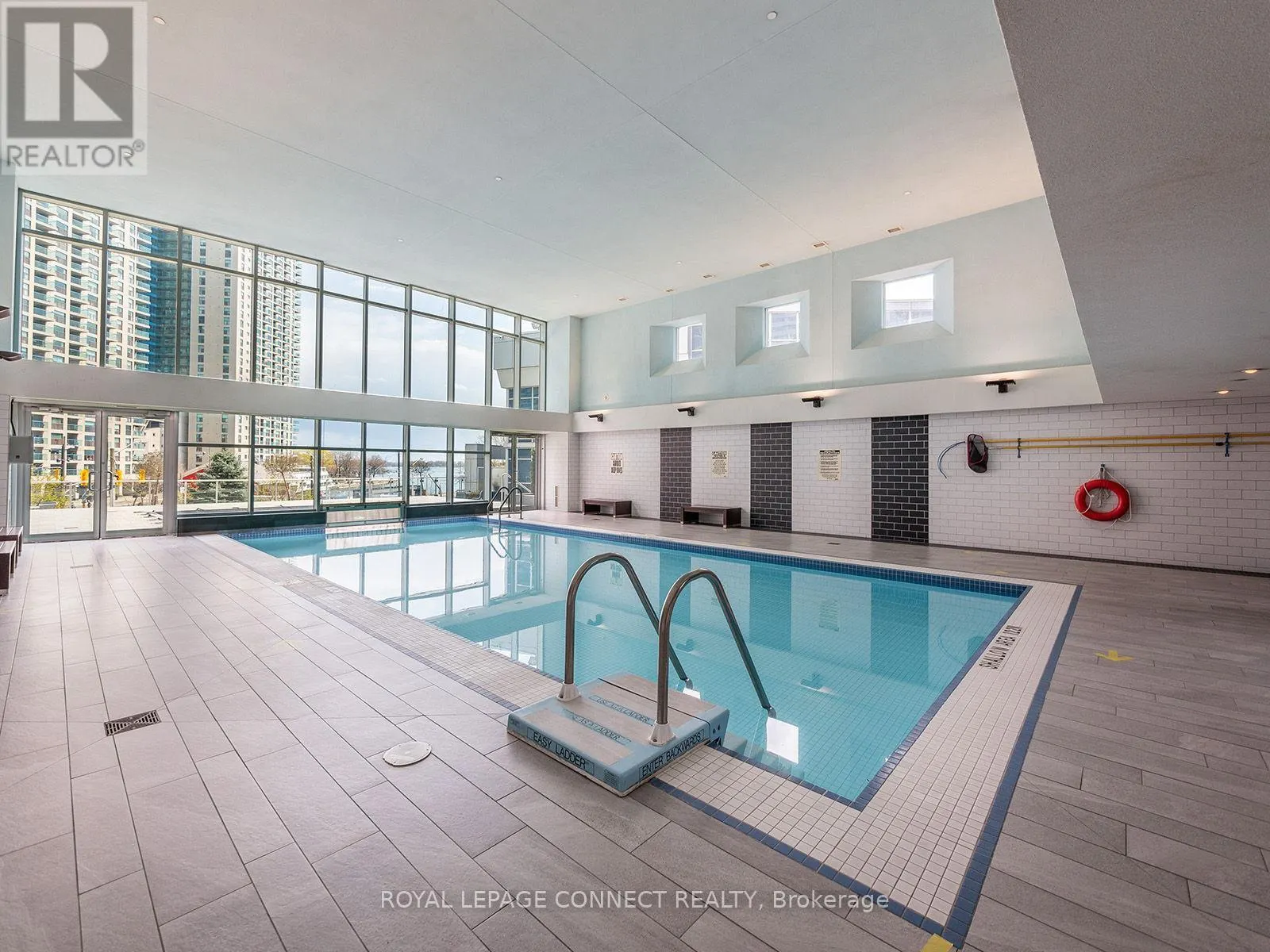 1504 - 208 QUEENS QUAY W