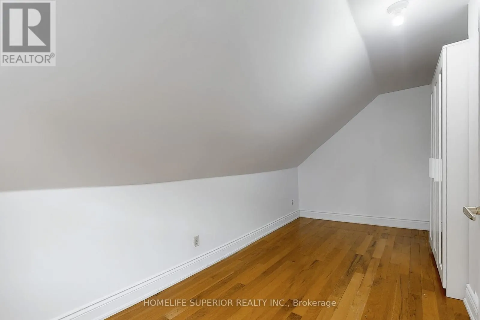 17 MITCHELL AVENUE