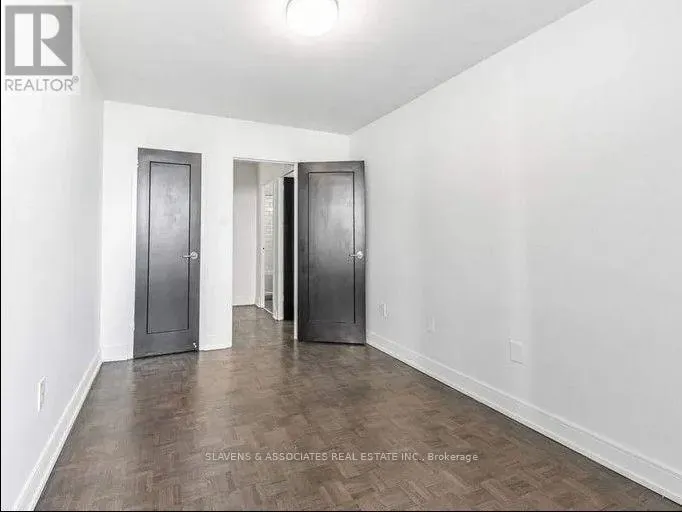 206 - 7 JACKES AVENUE
