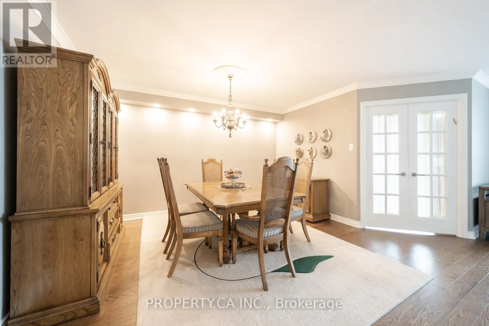 604 - 65 SPRING GARDEN AVENUE