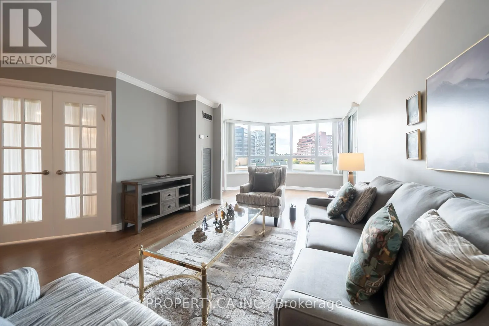 604 - 65 SPRING GARDEN AVENUE