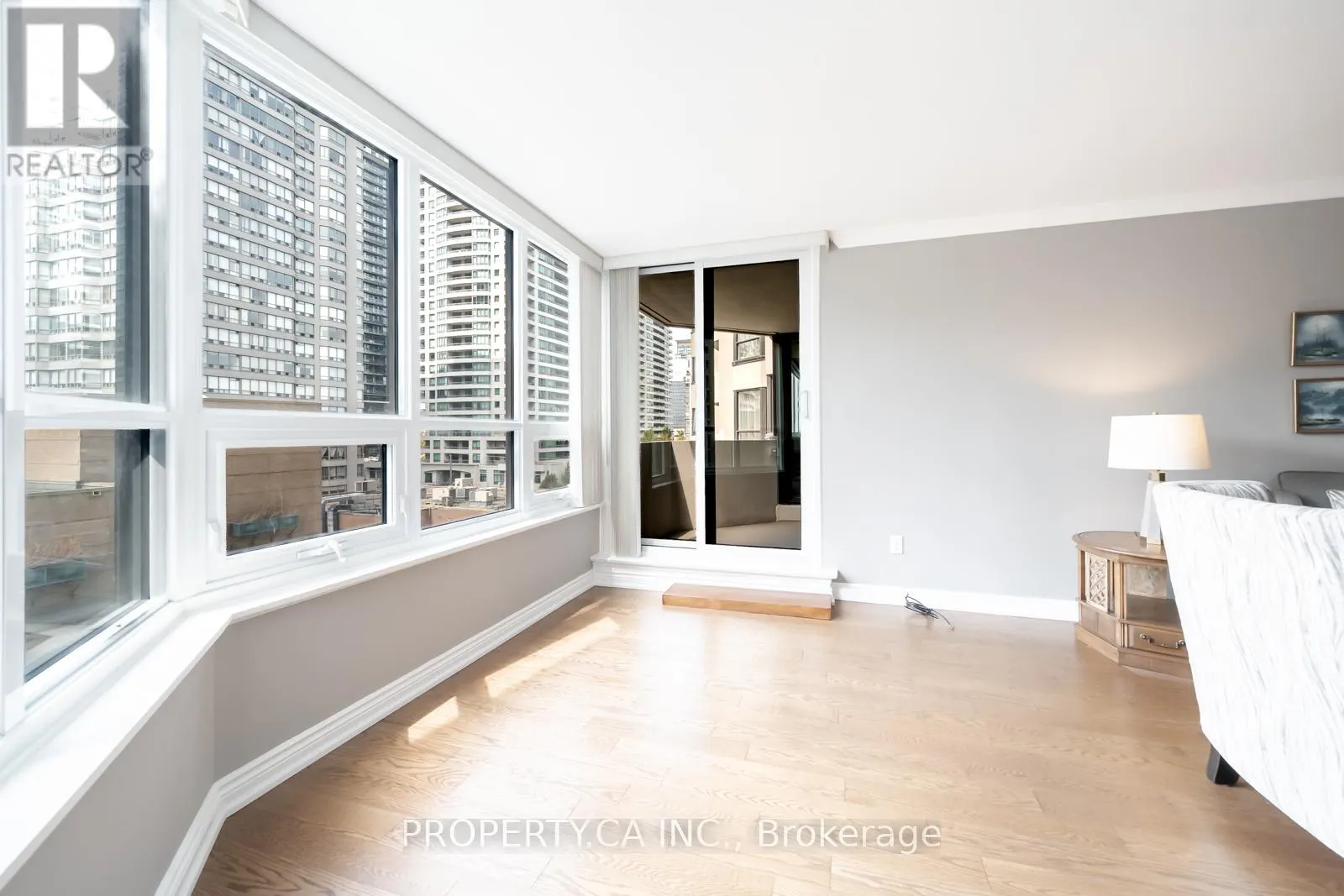 604 - 65 SPRING GARDEN AVENUE