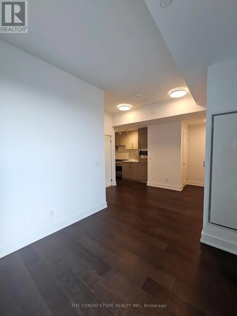 803 - 8 MANOR ROAD W