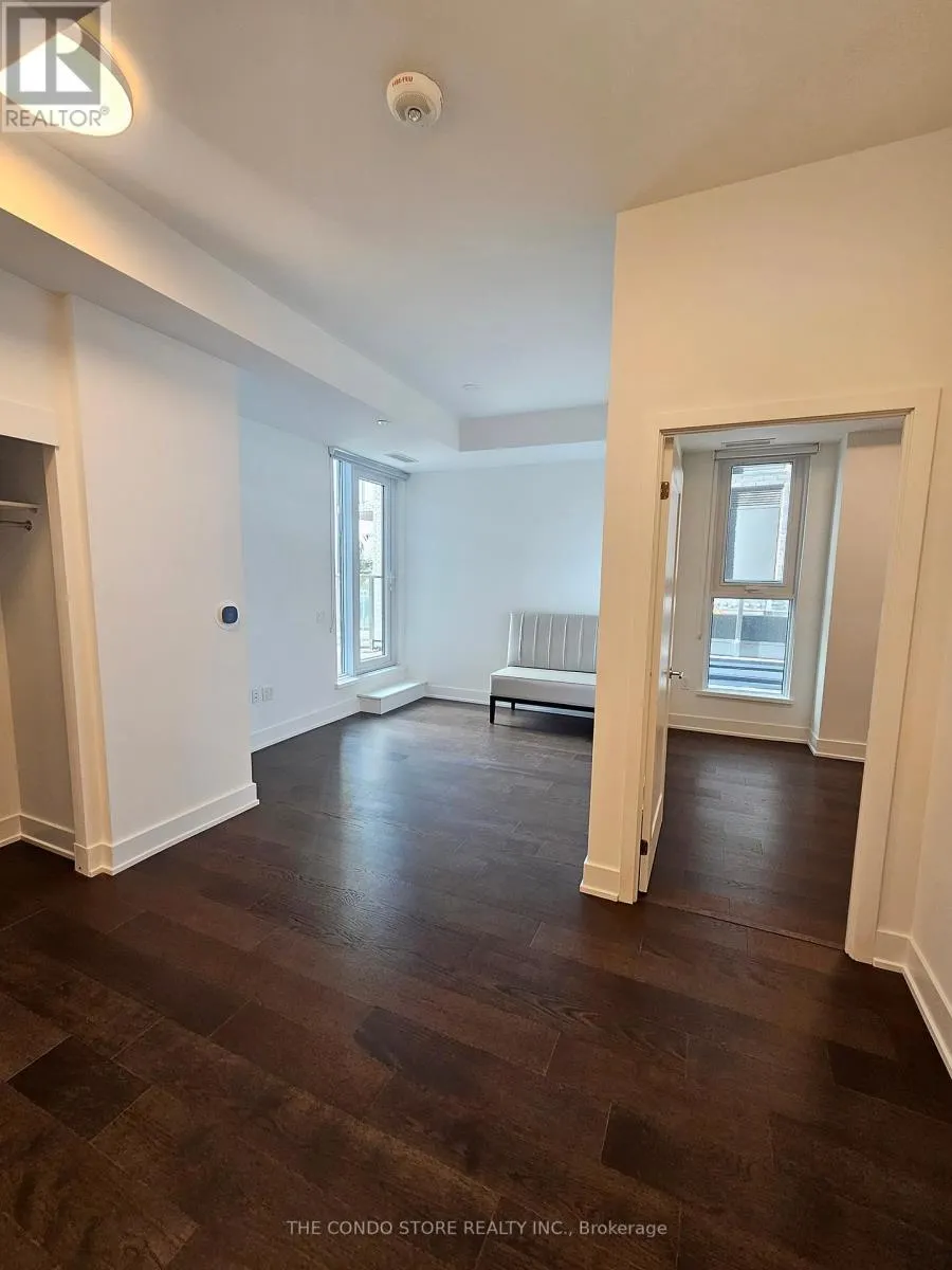 803 - 8 MANOR ROAD W