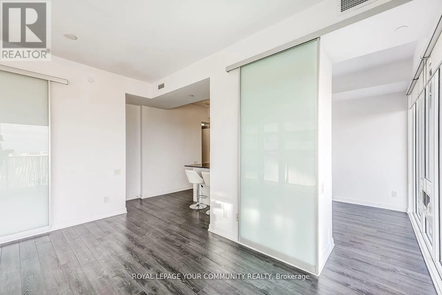 4208 - 42 CHARLES STREET E