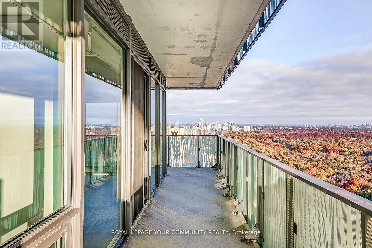 4208 - 42 CHARLES STREET E