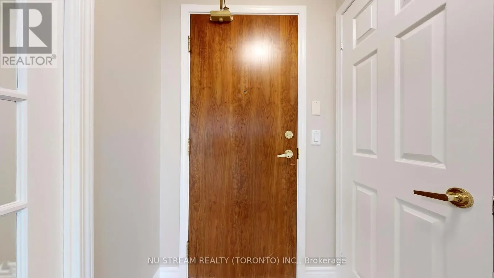 1703 - 18 KENASTON GARDENS