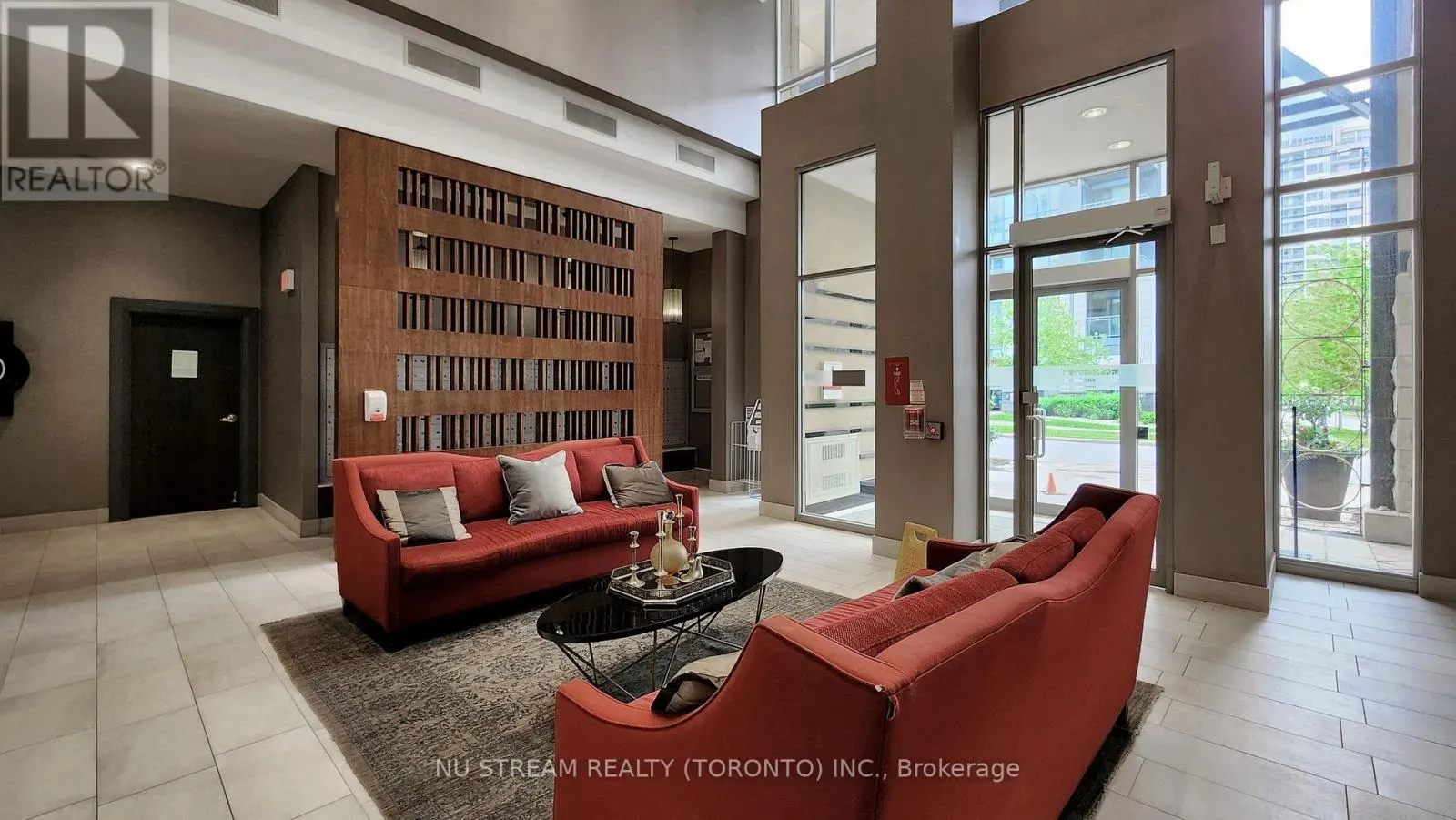 1703 - 18 KENASTON GARDENS