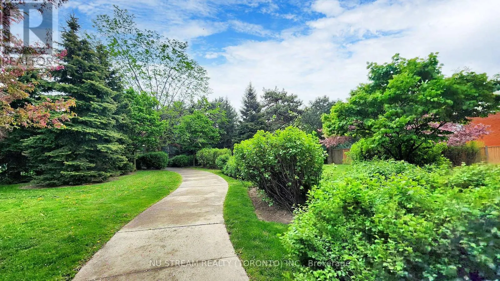 1703 - 18 KENASTON GARDENS
