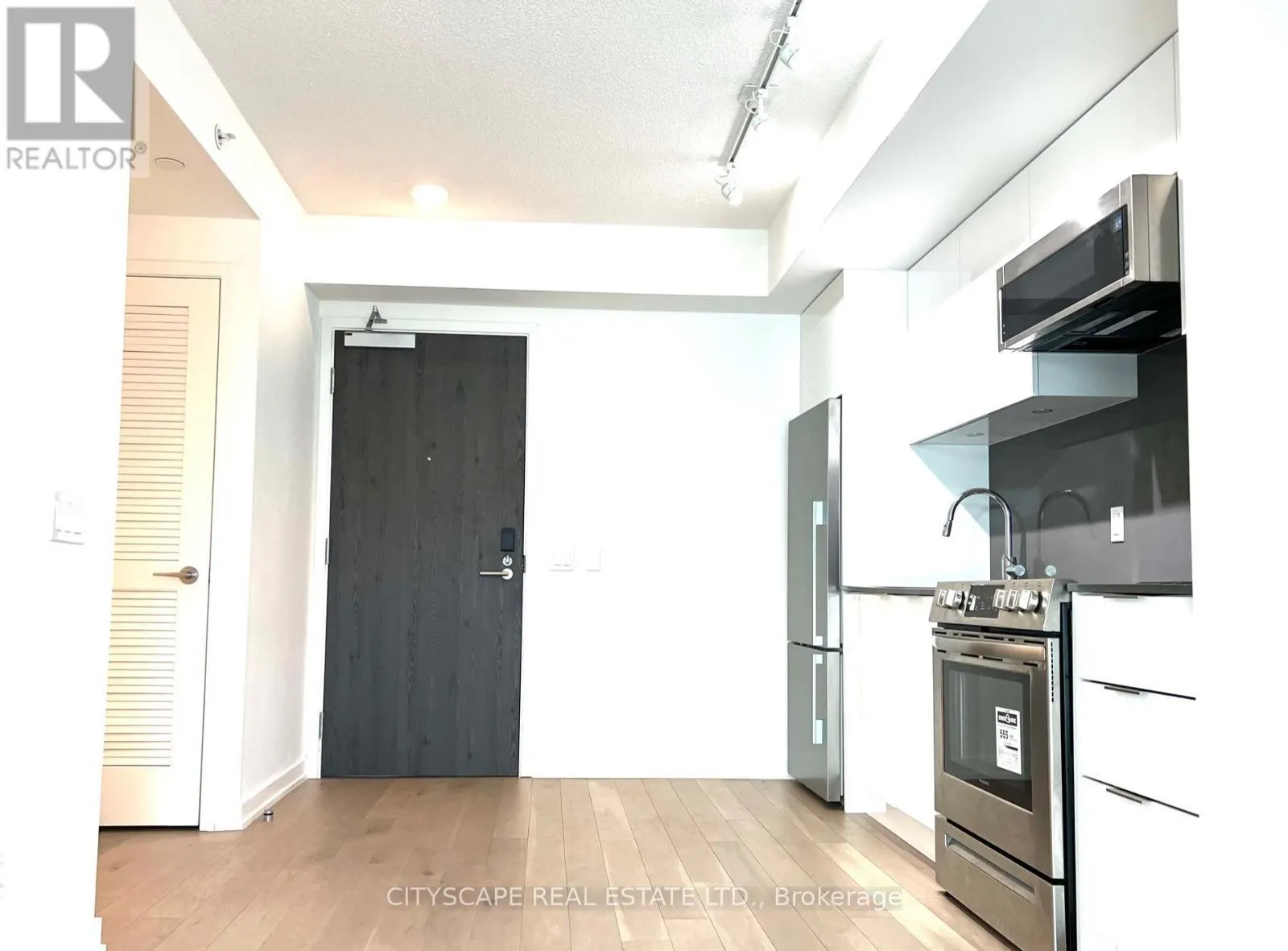 1707 - 25 RICHMOND STREET E
