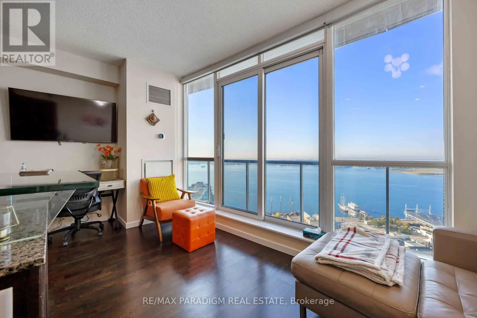 2608 - 208 QUEENS QUAY W