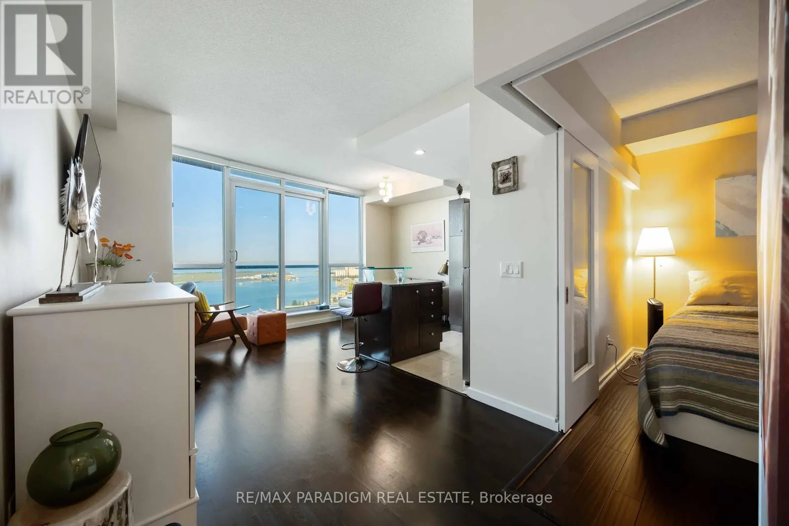 2608 - 208 QUEENS QUAY W