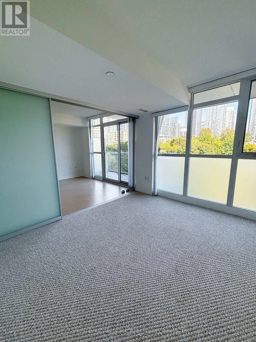 303 - 75 QUEENS WHARF ROAD