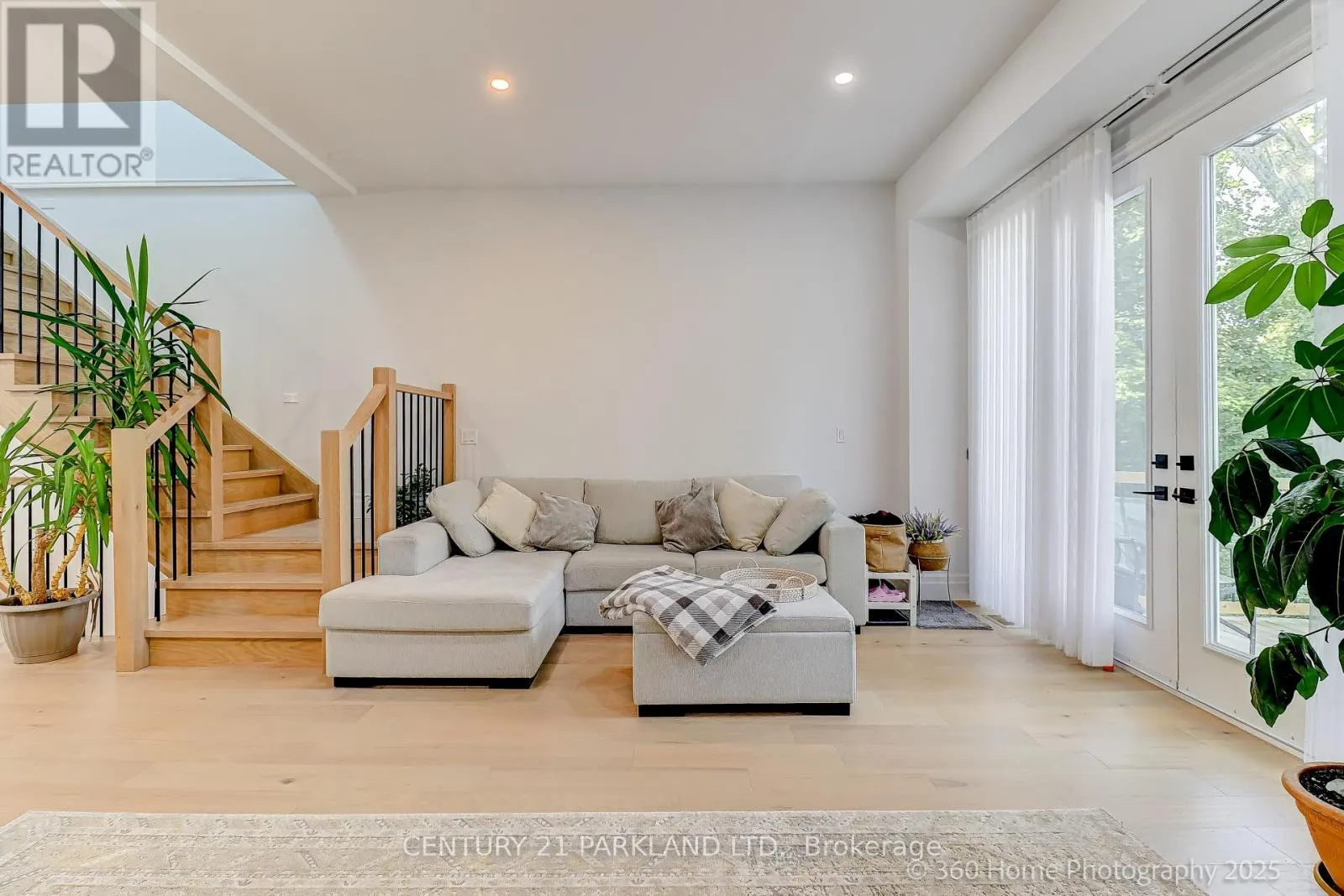 30 GLEN ECHO ROAD