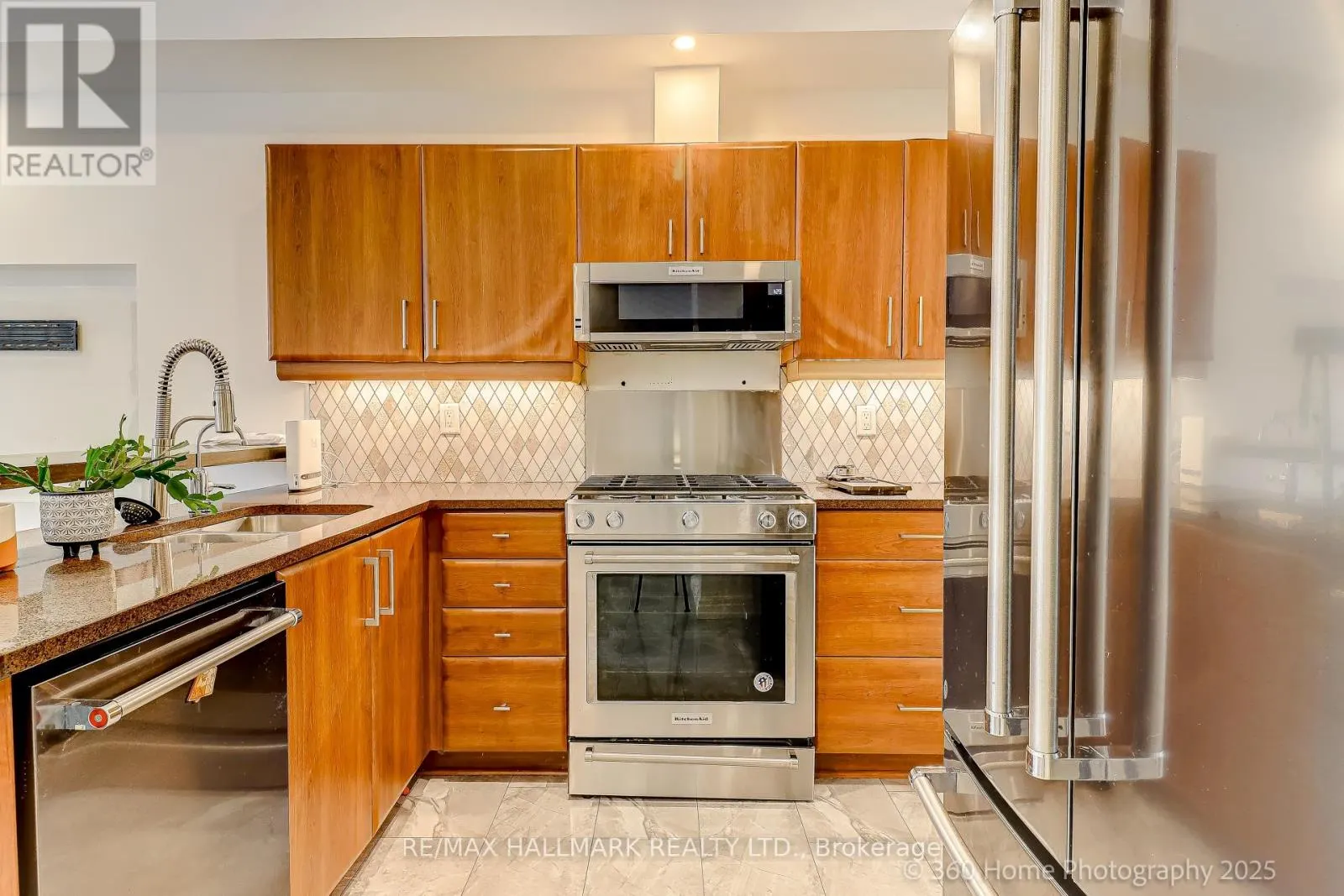 333 - 500 RICHMOND STREET W