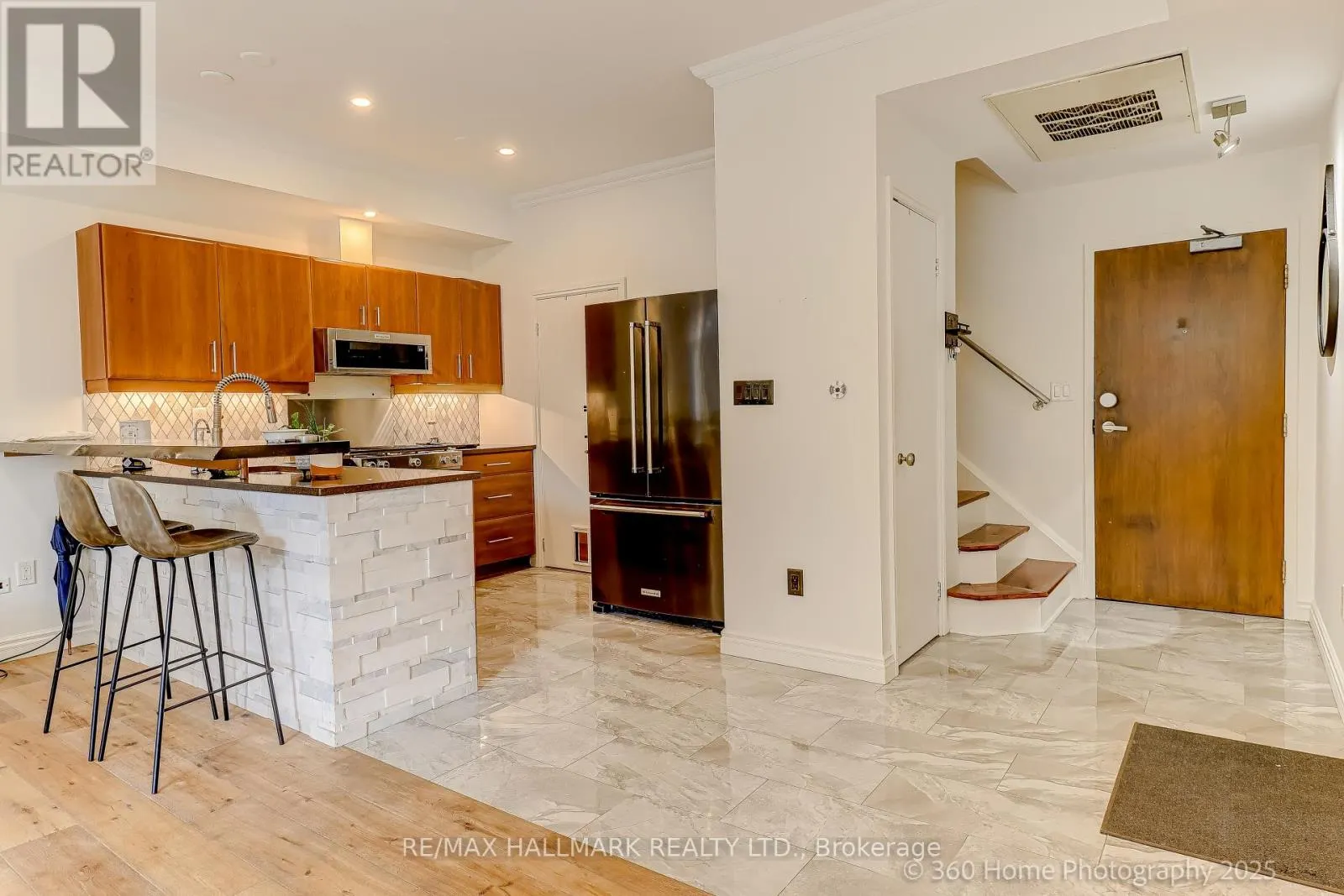 333 - 500 RICHMOND STREET W